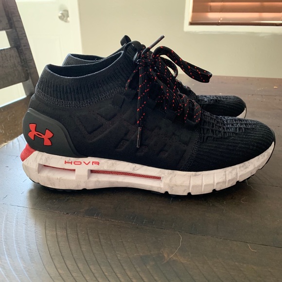 Underarmour HOVR with Bluetooth capability - Picture 3 of 7